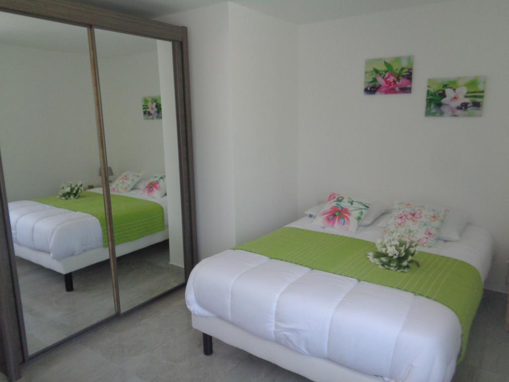 Hotel Du Midi Cazaubon Extérieur photo